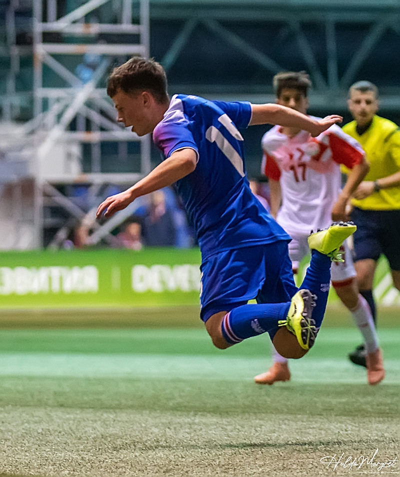 Myndaveisla: U17 tapaði gegn Tadsíkistan