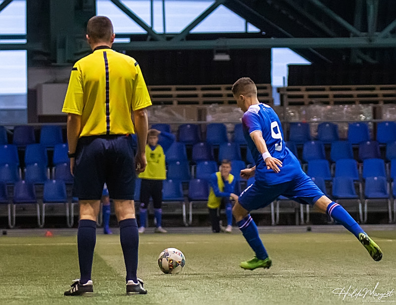 Myndaveisla: U17 tapaði gegn Tadsíkistan