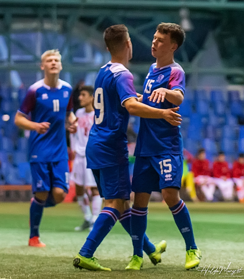 Myndaveisla: U17 tapaði gegn Tadsíkistan