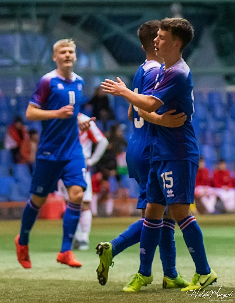Myndaveisla: U17 tapaði gegn Tadsíkistan