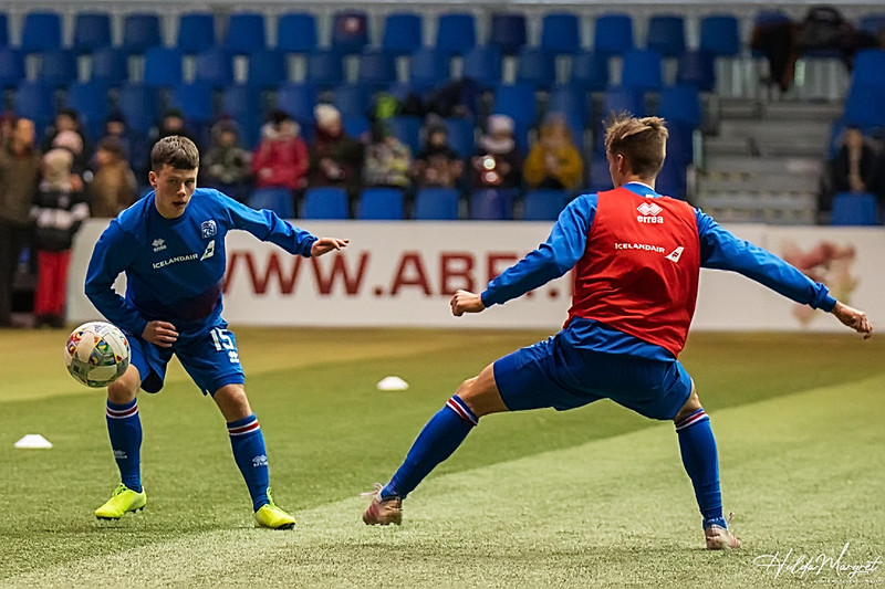 Myndaveisla: U17 tapaði gegn Tadsíkistan