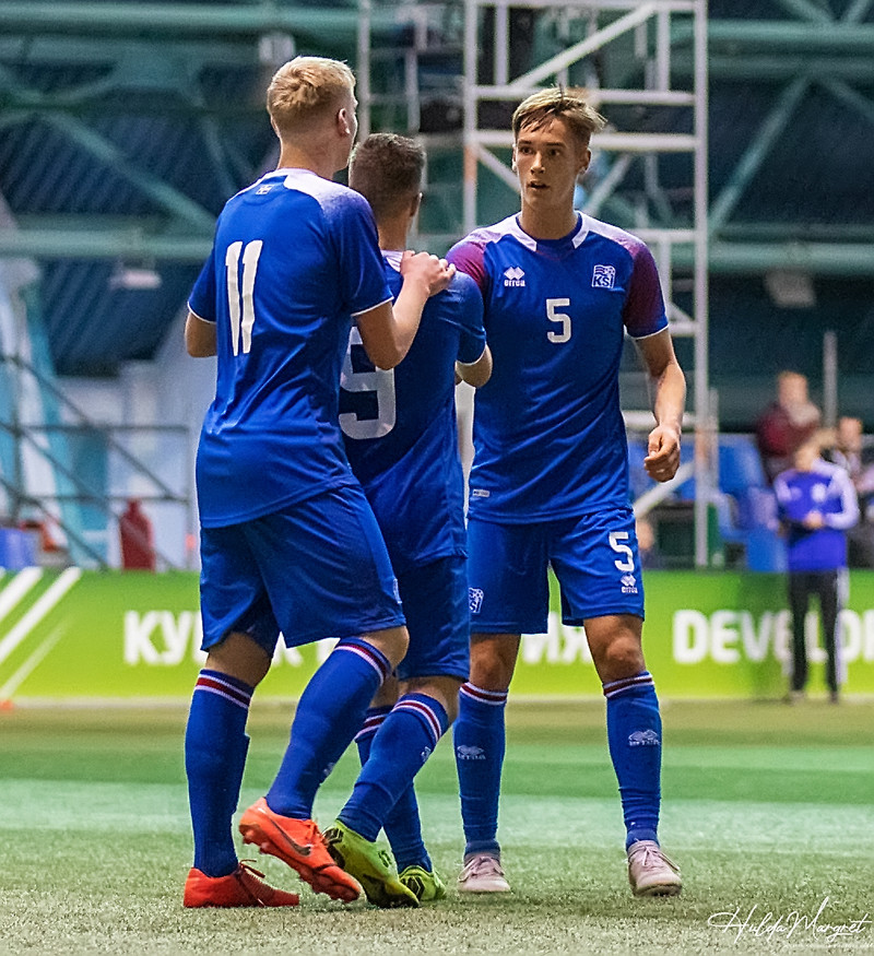Myndaveisla: U17 tapaði gegn Tadsíkistan