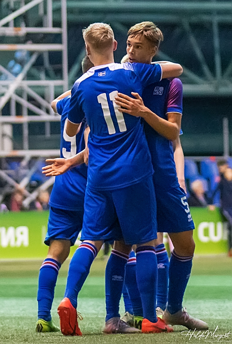 Myndaveisla: U17 tapaði gegn Tadsíkistan