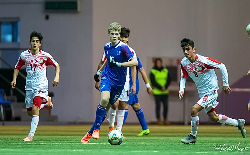 Myndaveisla: U17 tapaði gegn Tadsíkistan