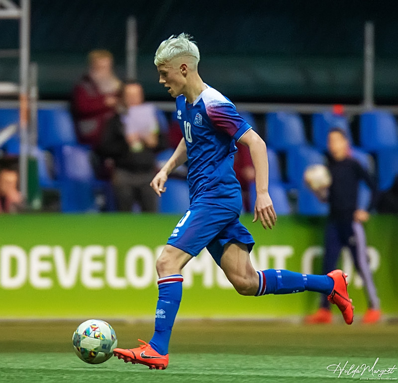 Myndaveisla: U17 tapaði gegn Tadsíkistan