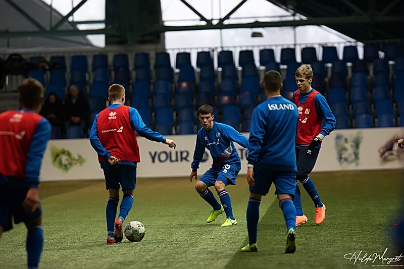 Myndaveisla: U17 tapaði gegn Tadsíkistan