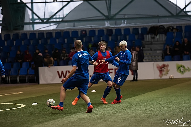 Myndaveisla: U17 tapaði gegn Tadsíkistan