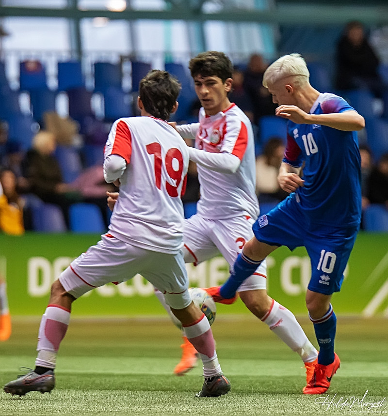 Myndaveisla: U17 tapaði gegn Tadsíkistan