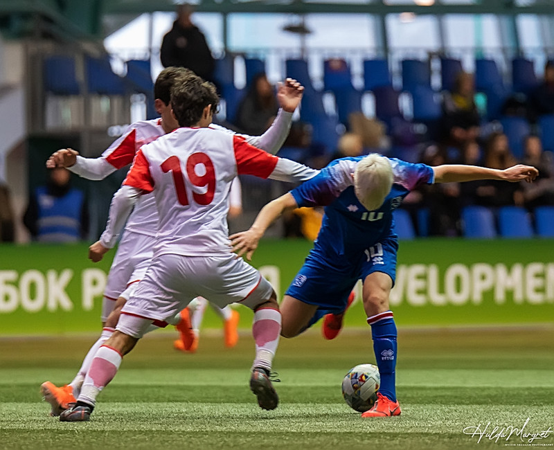 Myndaveisla: U17 tapaði gegn Tadsíkistan