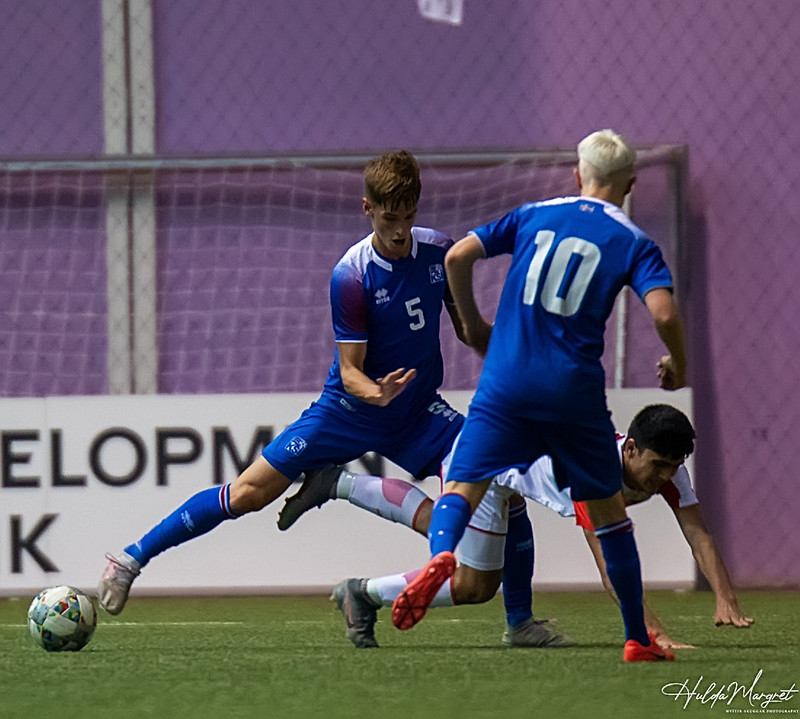 Myndaveisla: U17 tapaði gegn Tadsíkistan