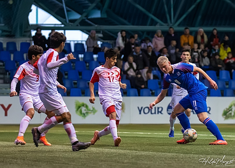 Myndaveisla: U17 tapaði gegn Tadsíkistan