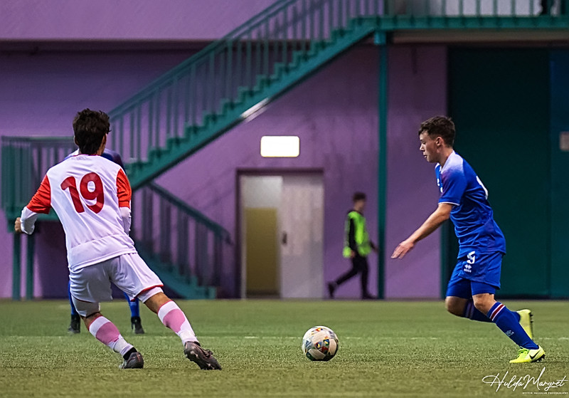 Myndaveisla: U17 tapaði gegn Tadsíkistan