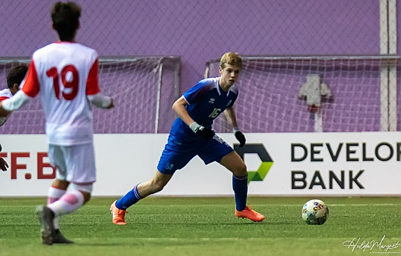 Myndaveisla: U17 tapaði gegn Tadsíkistan