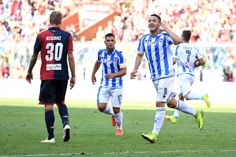Manaj skoraði tvö mörk á láni hjá Pescara í Serie A.