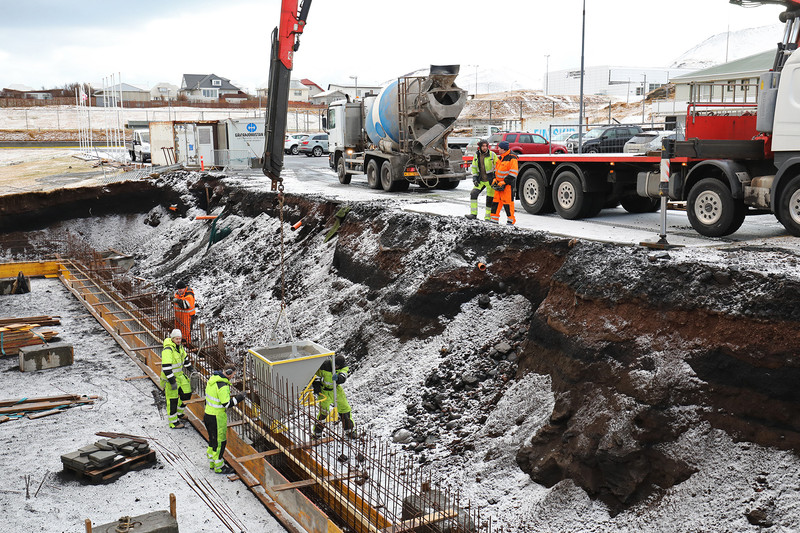 Framkvæmdir byrjarðar við stúkuna á Hásteinsvelli