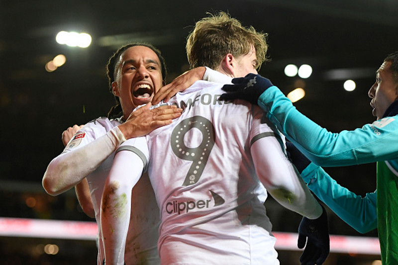Championship: Leeds með níu tær í úrvalsdeildinni