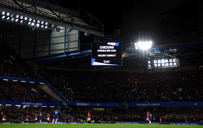England: VAR í sviðsljósinu í sigri United
