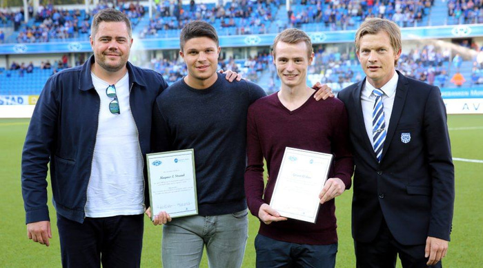 Birnir (lengst til vinstri) ásamt tveimur nemendum sem hann leiðbeindi. Nemendurnir voru heiðraðir af Molde fyrir bestu Bachelor-ritgerðina sem valin er af félaginu ár hvert.