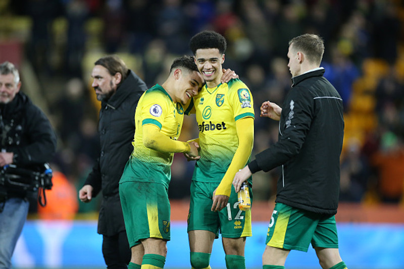 Max Aarons og Jamal Lewis, bakverðir Norwich.