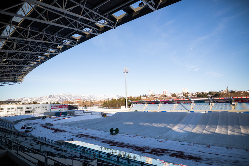 Myndir: Hitapulsan komin á Laugardalsvöll