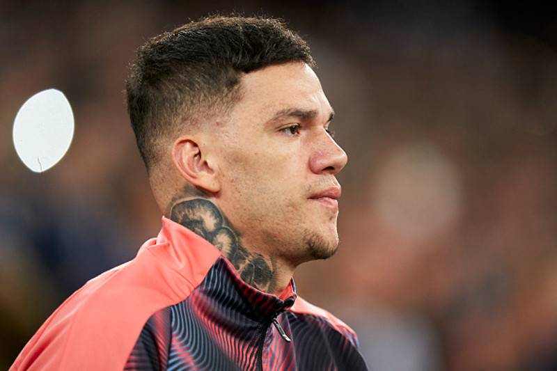 Ederson er að berjast við Alisson um stöðuna.