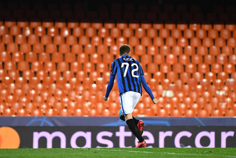 Josip Ilicic skoraði þrennu er Atalanta tryggði sér farseðilinn í 8-liða úrslit.