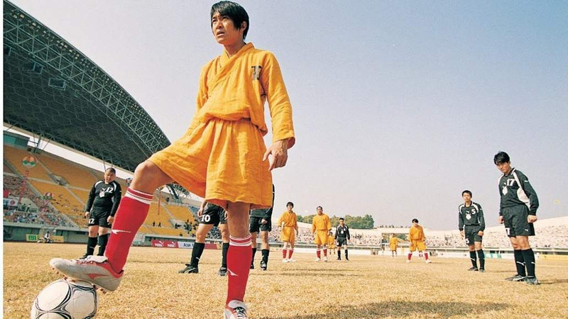 17. SHAOLIN SOCCER (2001) - Gerast kvikmyndir svalari? Bráðskemmtileg kínversk mynd um fótboltamenn sem búa yfir ofurkröftum! Ímyndunaraflinu gefið lausan tauminn.