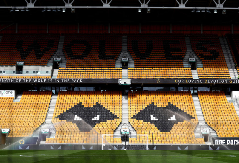 Wolves lokar Molineux - Neðrideildafélög stefna í gjaldþrot