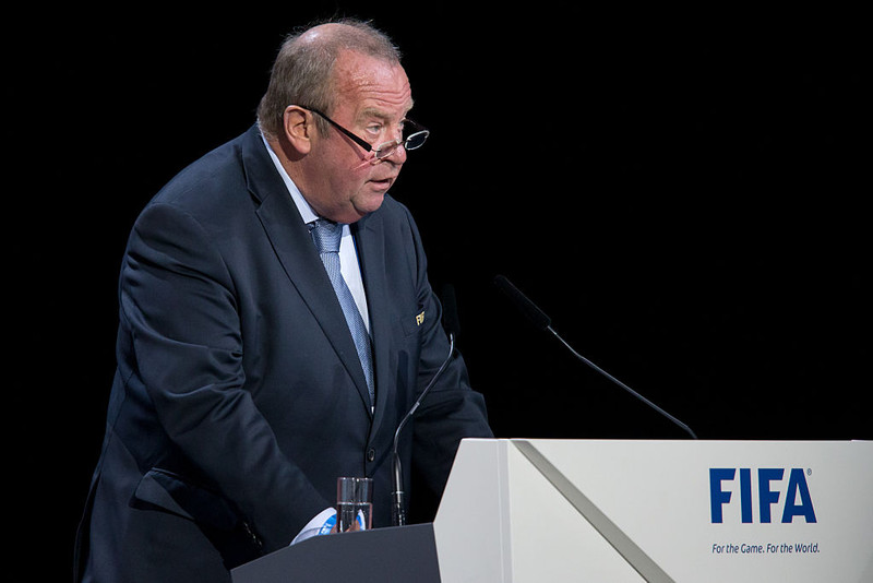 Yfirmaður læknaráðs FIFA: Stofna lífum í hættu með að byrja í maí