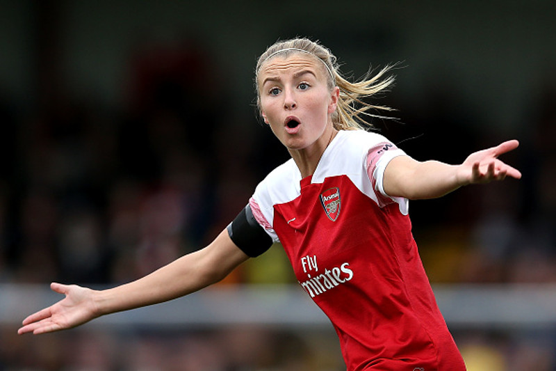 Williamson er í dag 23 ára gömul og spilar með Arsenal, einu sterkasta félagsliði Englands.