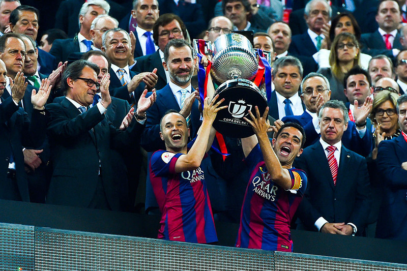 Snillingarnir Andres Iniesta og Xavi.