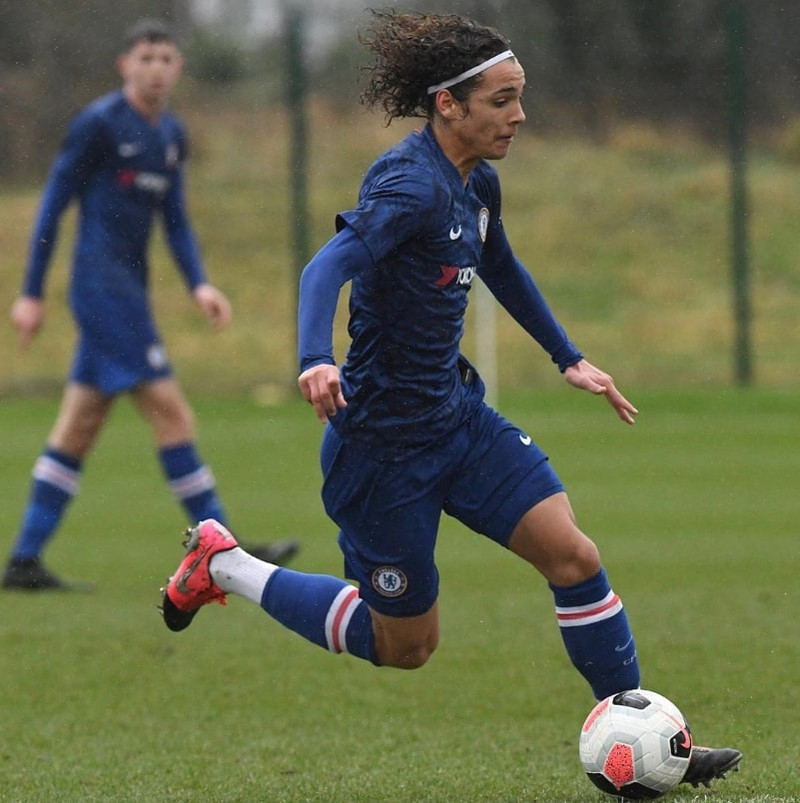 Einn sá efnilegasti framlengir við Chelsea til 2024