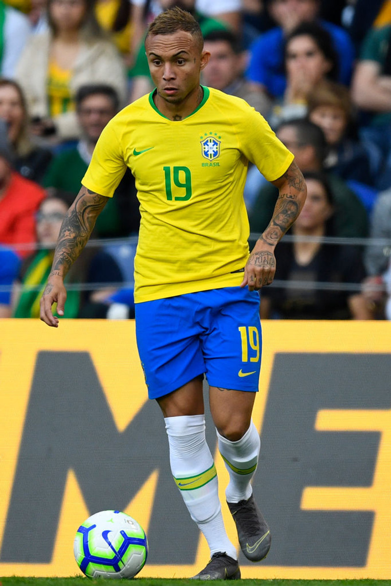 Faðir Everton Soares greindi frá tilboði Napoli