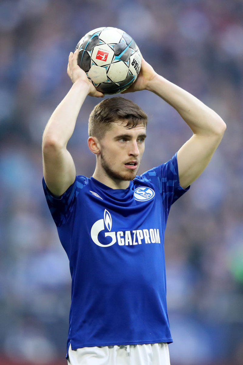 Burnley vill fá Jonjoe Kenny.