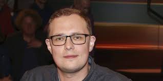 Rafael Buschmann starfar enn fyrir Der Spiegel og hefur gefið út tvær bækur um Football Leaks.