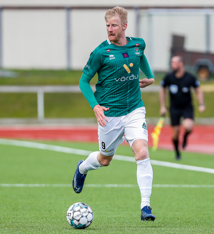 Thomas Mikkelsen skoraði tvennu og hefði getað bætt nokkrum við.