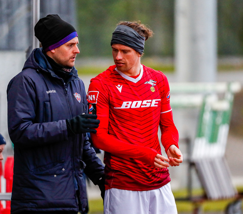 Twitter - Axl Rose eða Ronaldinho fyrirmynd Óla Kalla?