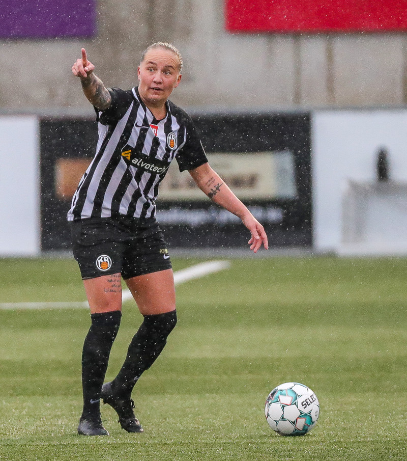 Þórdís og félagar eru lausar úr sóttkví og á leið í 8-liða úrslit