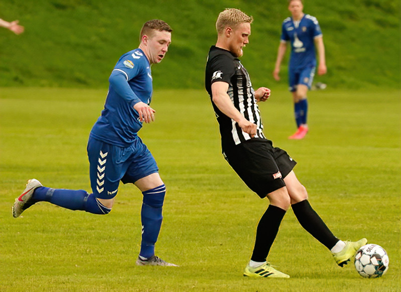 Úr leik KF og Magna á Ólafsfjarðarvelli fyrr í júní.