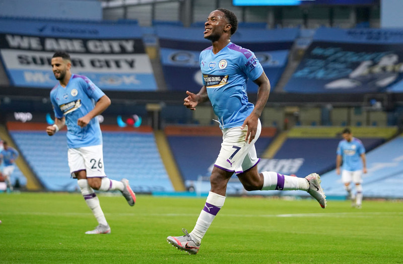 Miðjumaður - Raheem Sterling (Manchester City): Þrenna gegn Brighton.