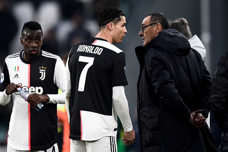 Veggmynd af Mourinho eyðilögð með Sarri