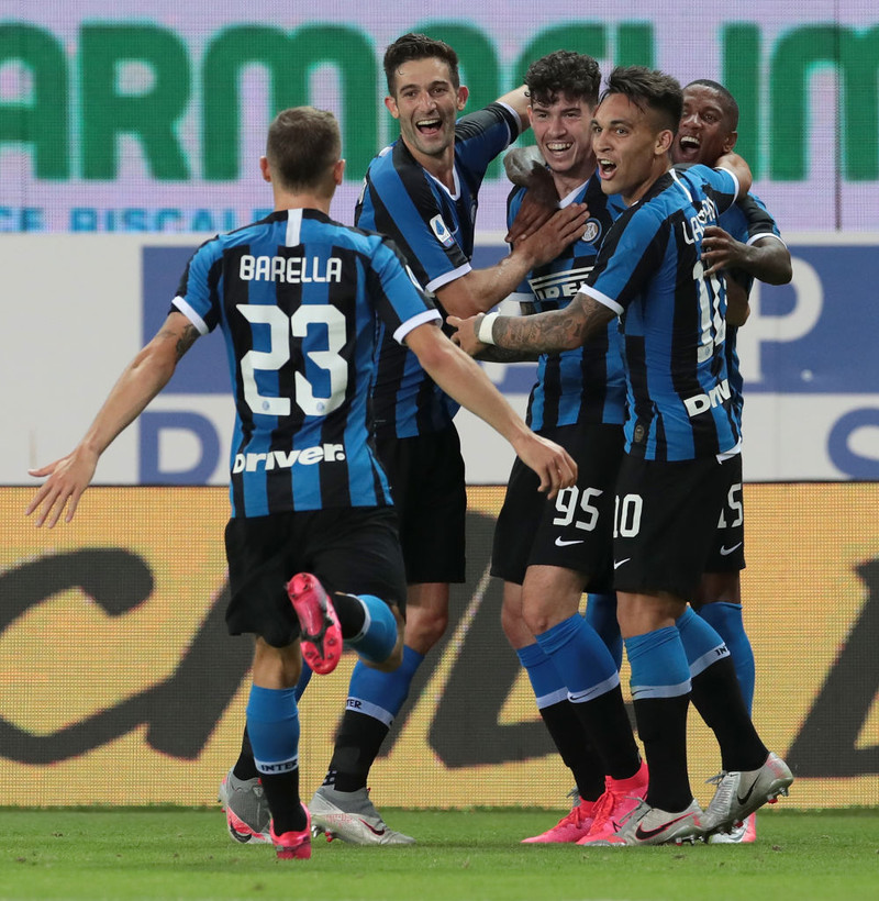 Inter fagnar marki.