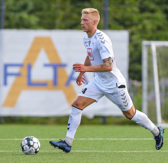Óskar Elías Zoega Óskarsson.