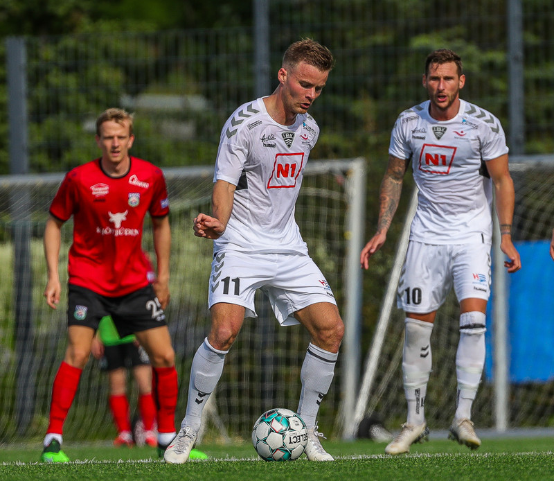 Víðir Þorvarðarson skoraði bæði mörk KFS