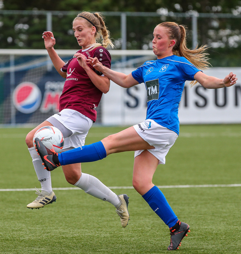 Myndaveisla: Selfoss vann Stjörnuna í fimm marka leik
