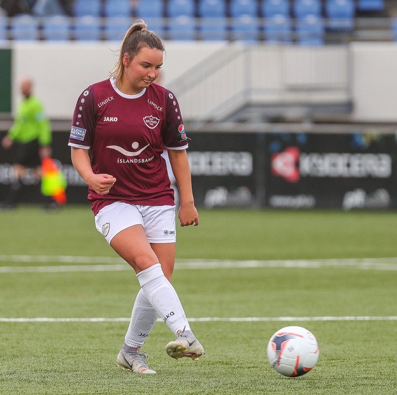 Clara lék alla sextán leiki Selfoss í deildinni í fyrra