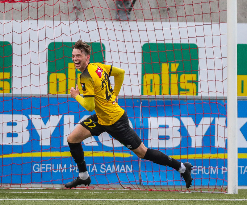 Steinar Þorsteinsson fagnar marki sínu gegn Val.