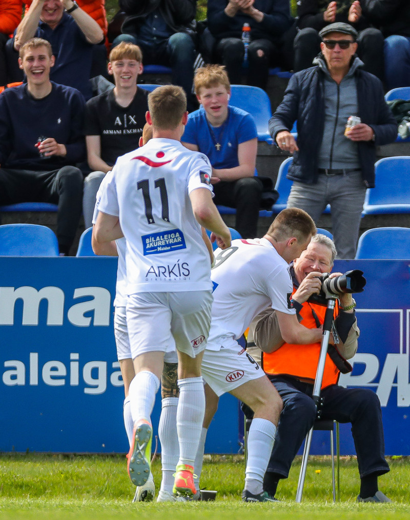 Fylkismenn fögnuðu með ljósmyndaranum þaulreynda