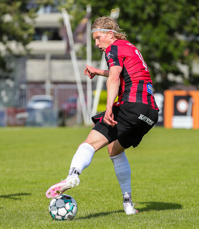 Myndaveisla: Þrjú rauð þegar KR vann Víking