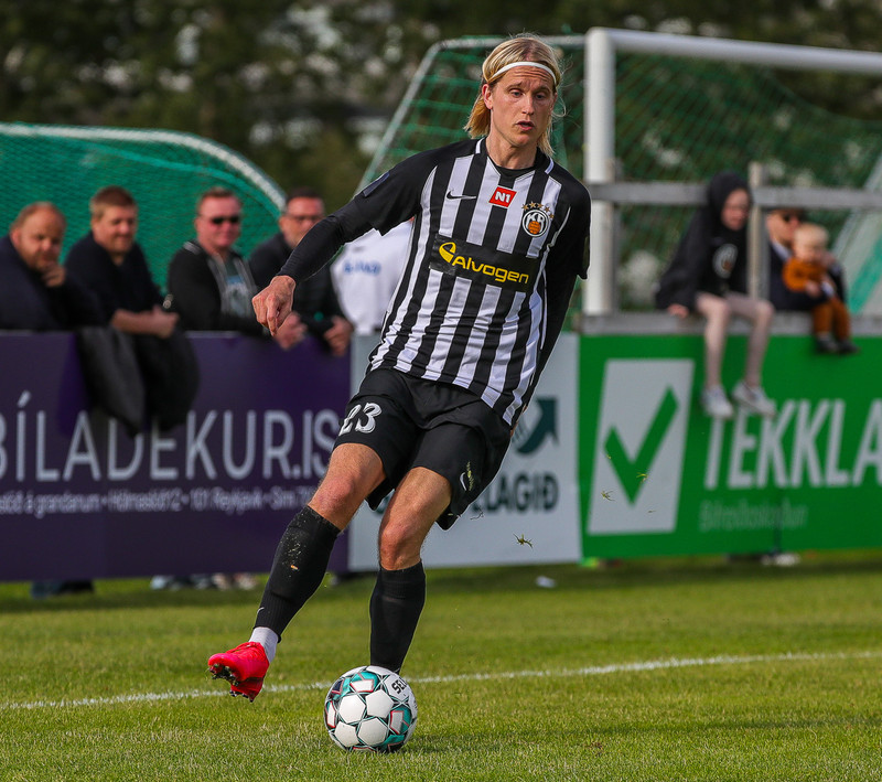 Myndaveisla: Þrjú rauð þegar KR vann Víking